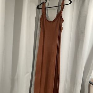Maxi dress size large, split down leg brand new never worn